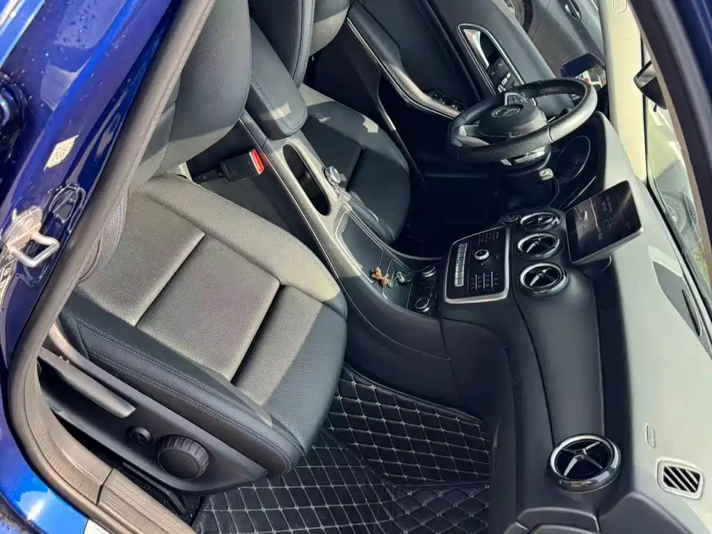 Mercedes-Benz GLA — фото 11