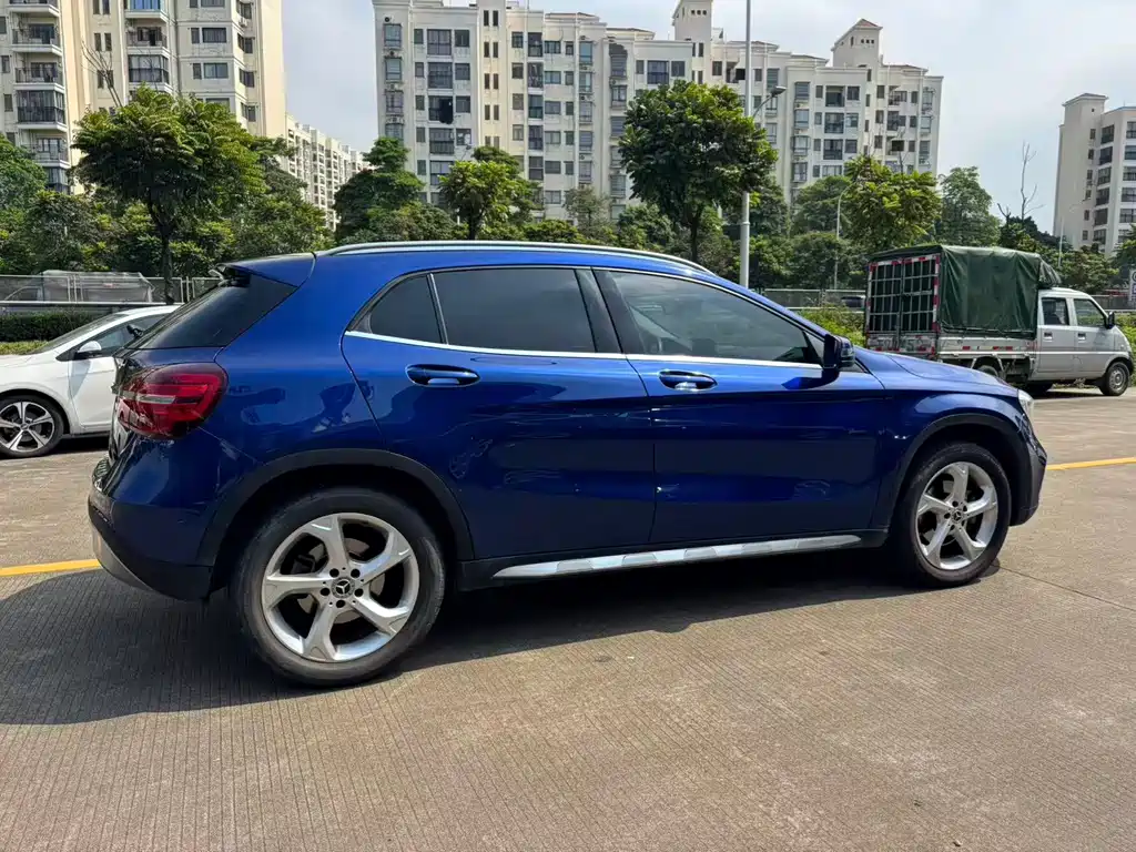 Mercedes-Benz GLA — фото 6
