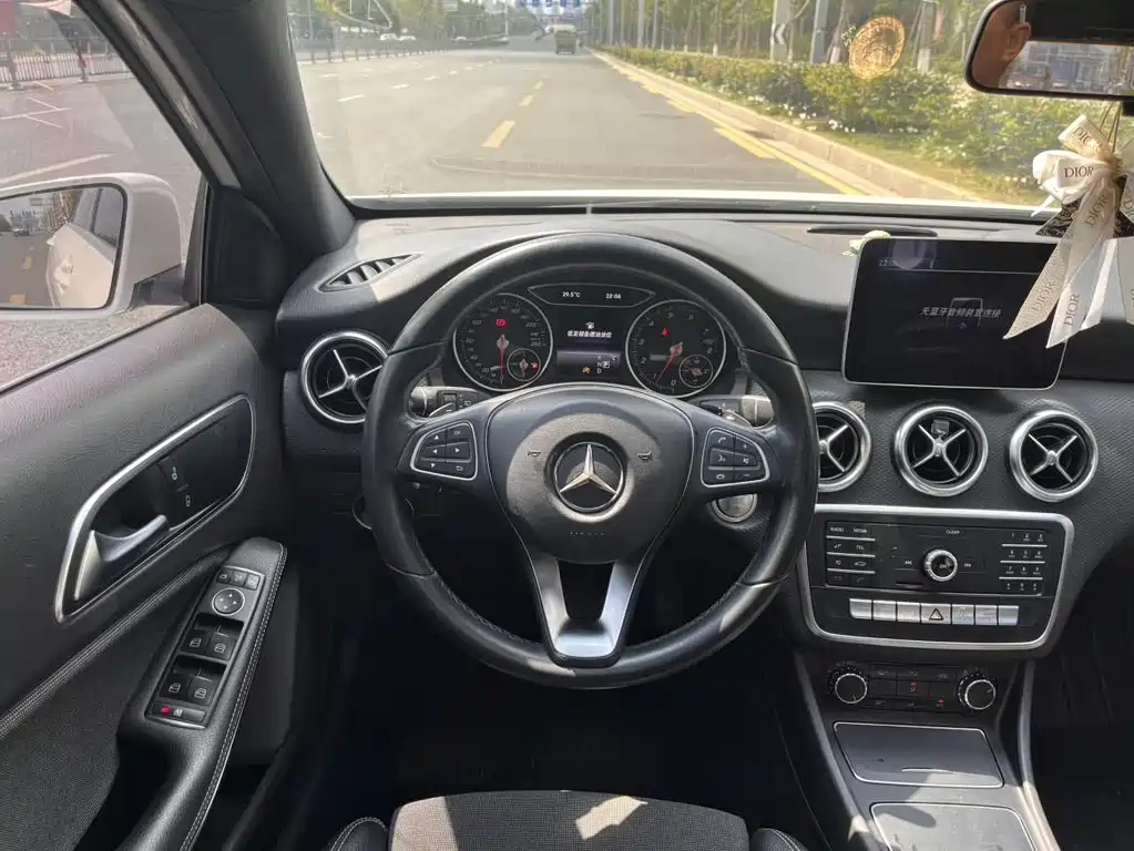 Mercedes-Benz A-Class (Import) — фото 13
