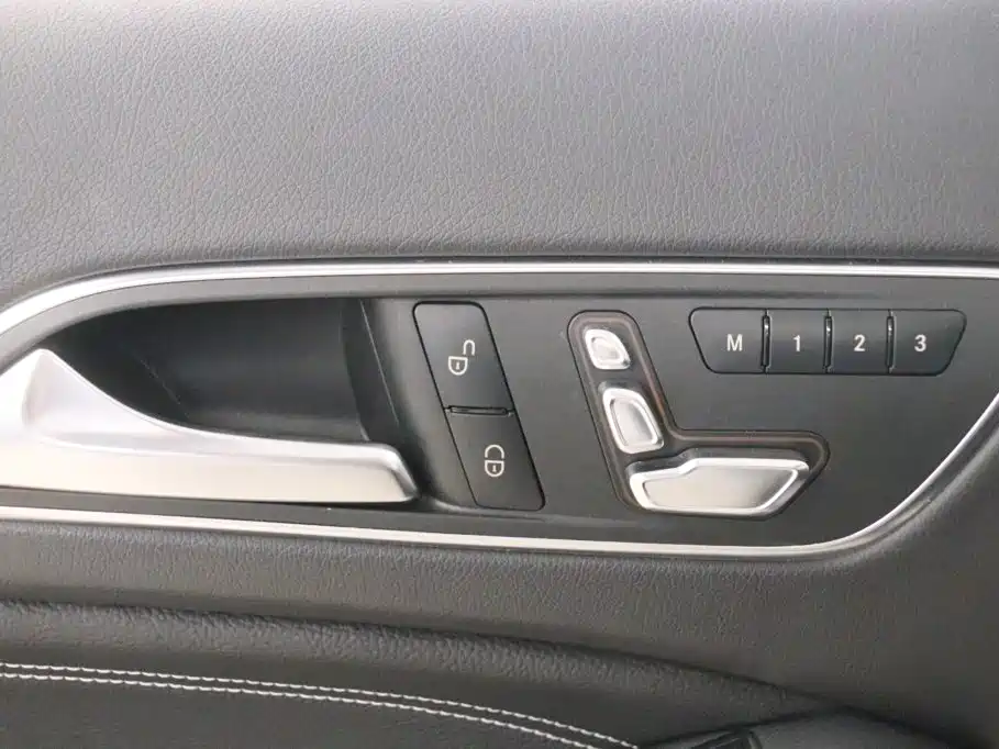 Mercedes-Benz GLA — фото 11