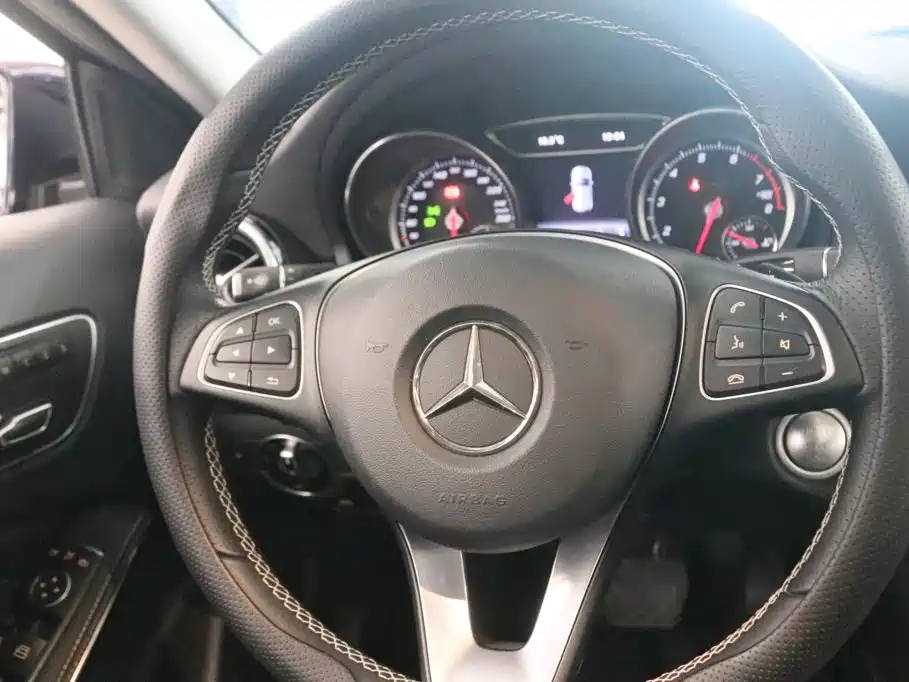 Mercedes-Benz GLA — фото 5