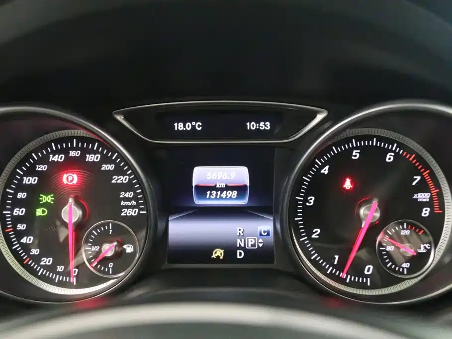 Mercedes-Benz GLA — фото 6