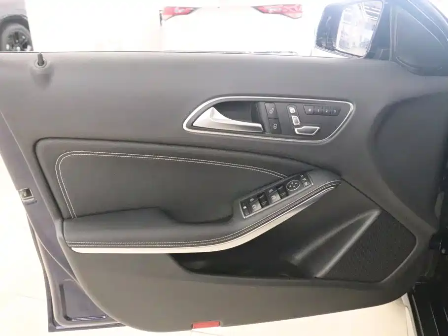 Mercedes-Benz GLA — фото 10