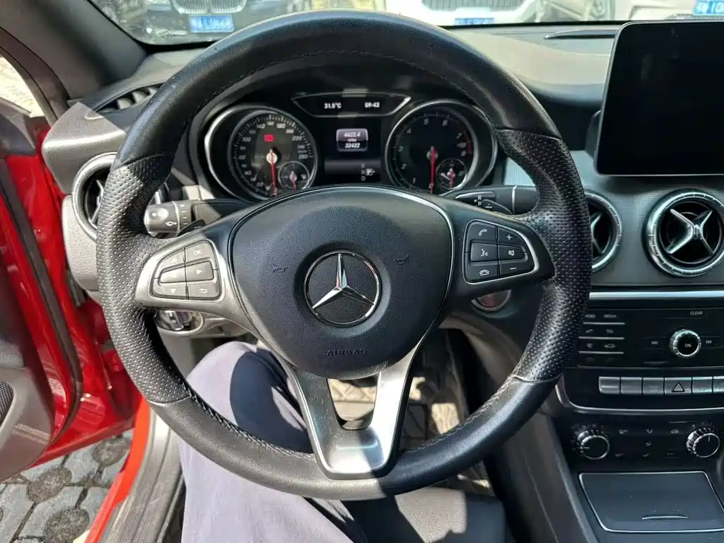 Mercedes-Benz CLA (Import) — фото 4