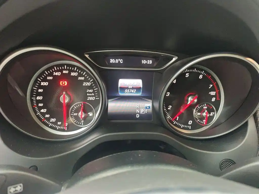 Mercedes-Benz GLA — фото 5