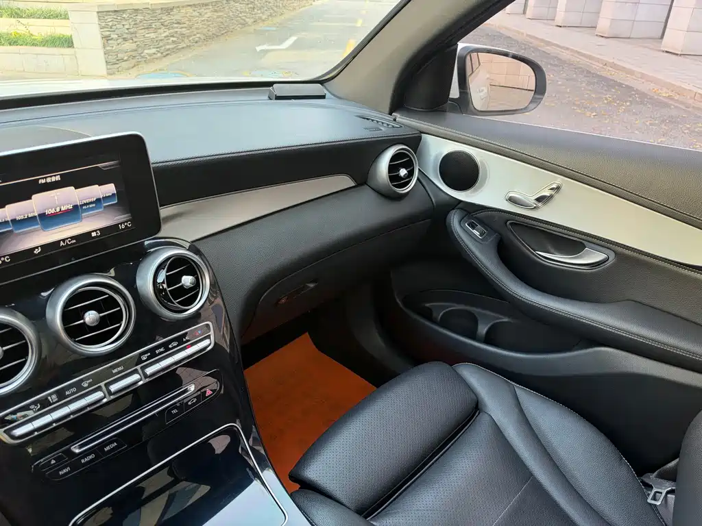 Mercedes-Benz GLC — фото 13
