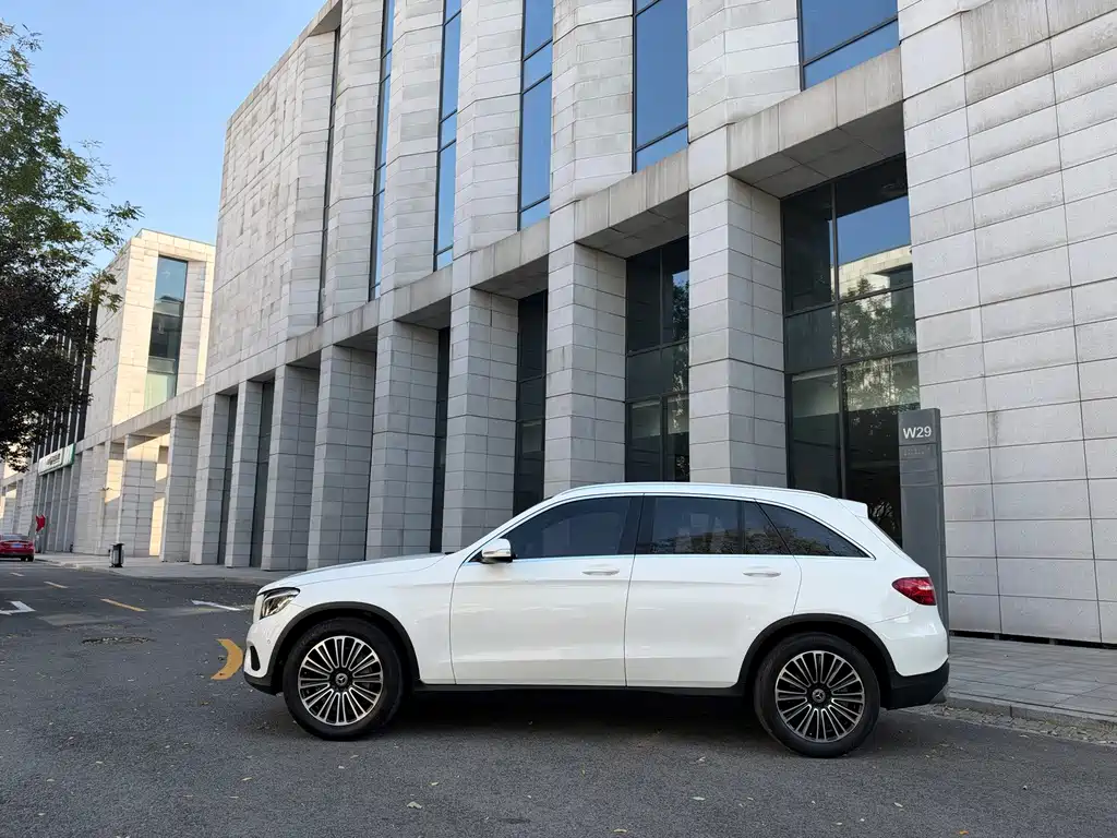 Mercedes-Benz GLC — фото 6
