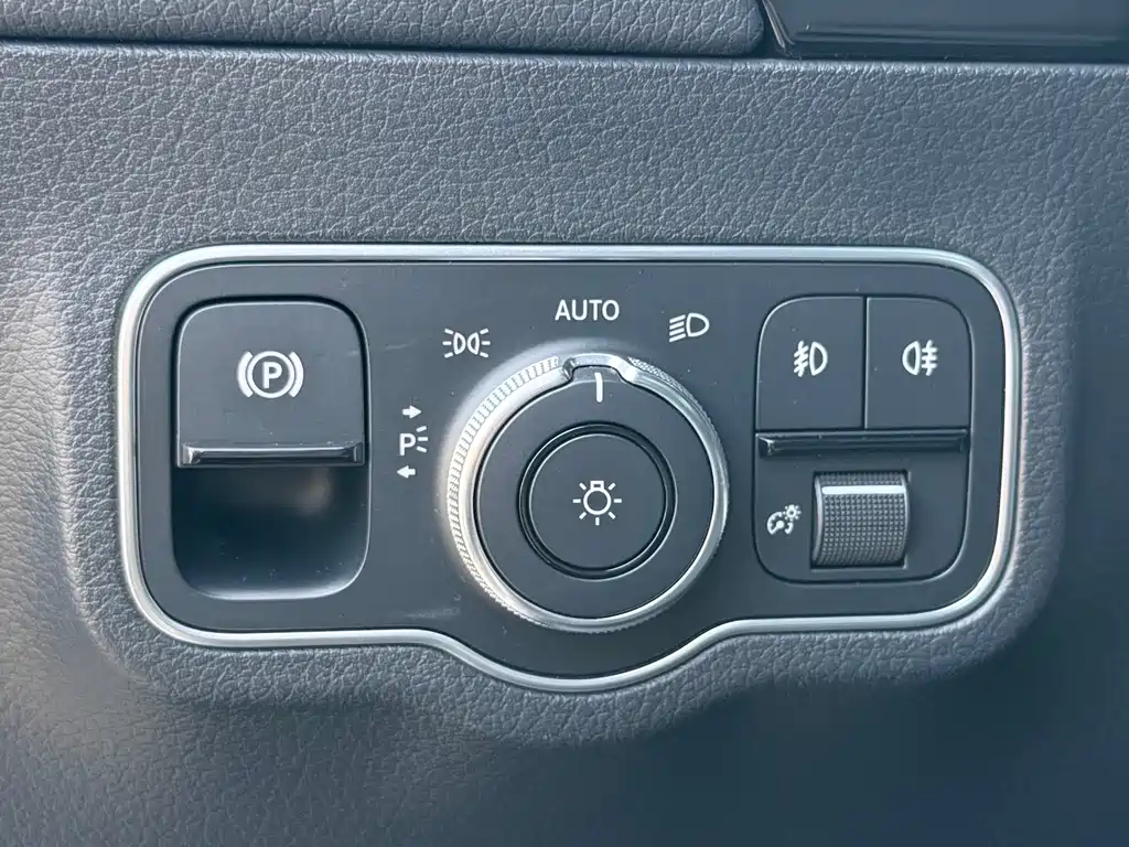 Mercedes-Benz GLA — фото 15
