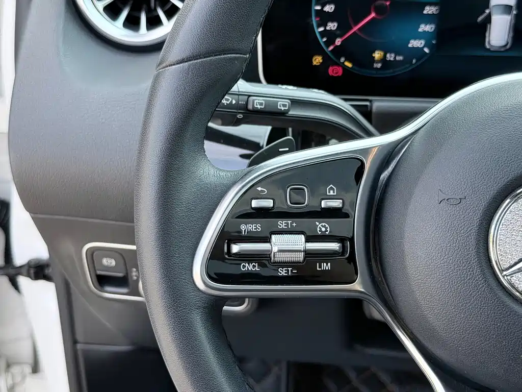 Mercedes-Benz GLA — фото 17