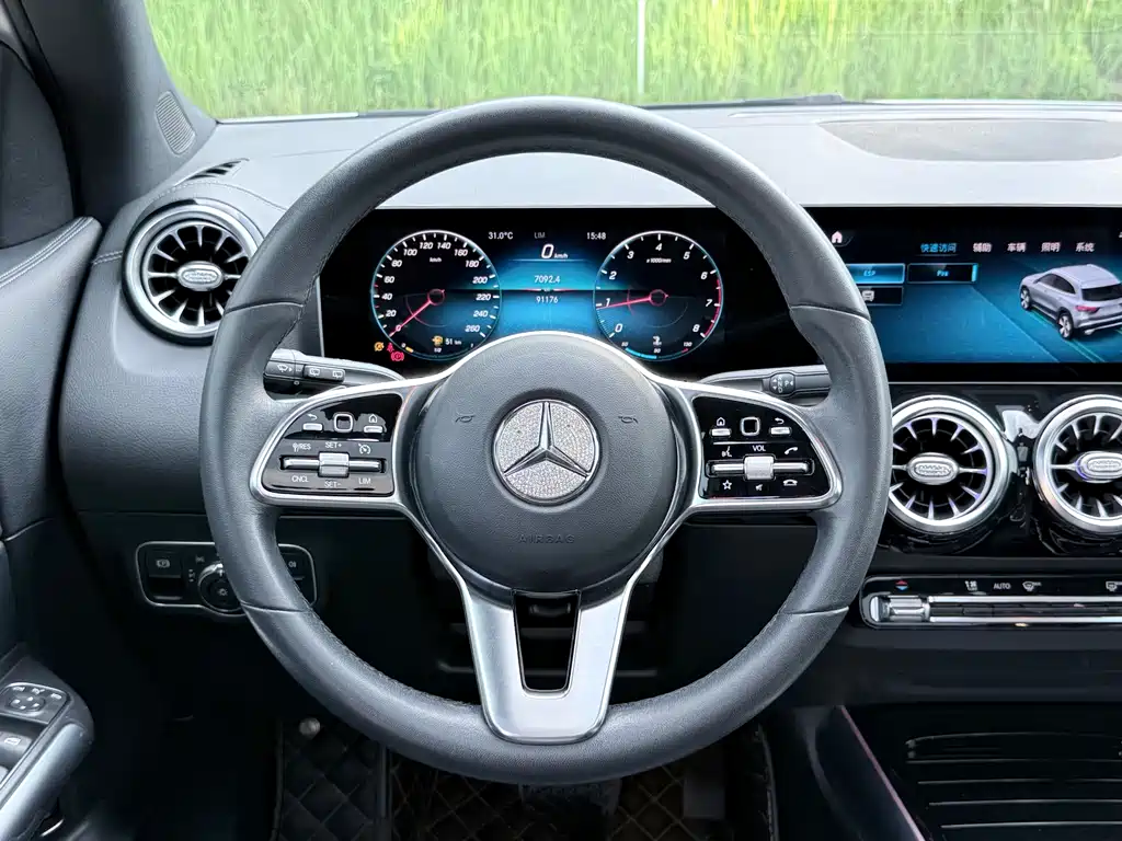 Mercedes-Benz GLA — фото 28