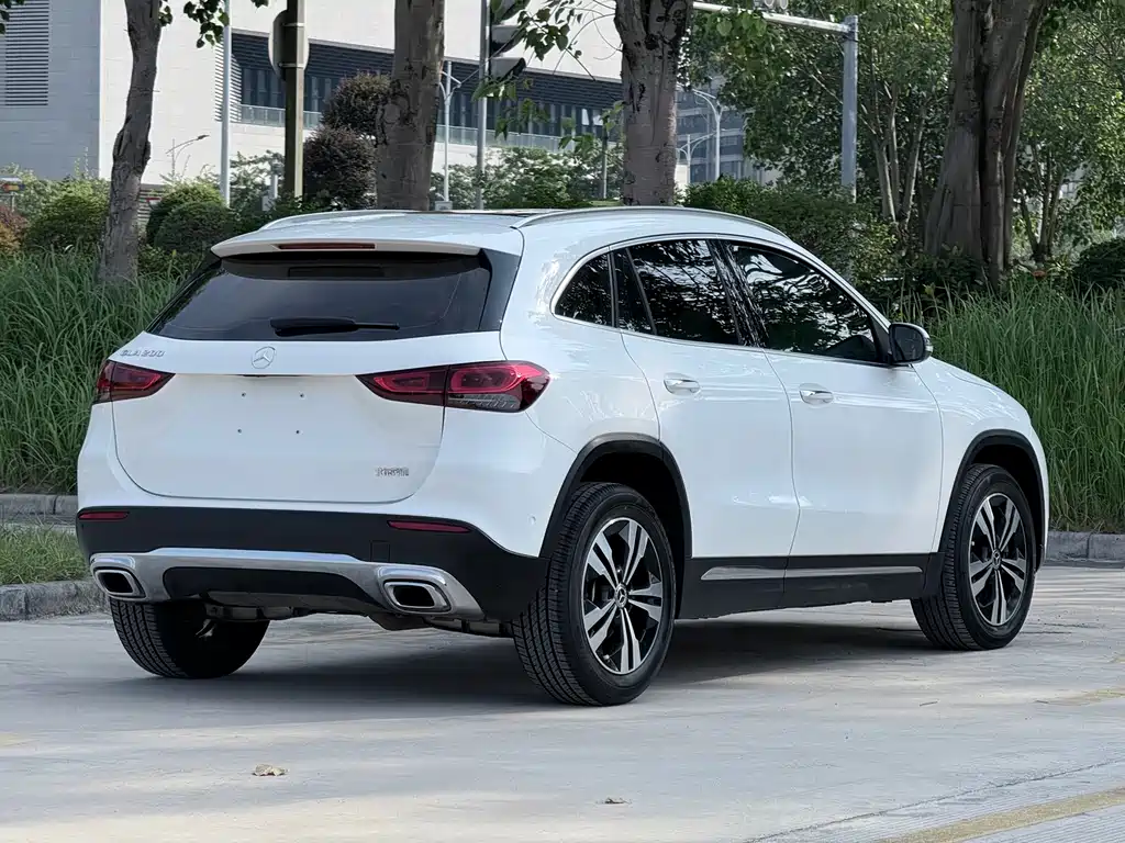 Mercedes-Benz GLA — фото 4