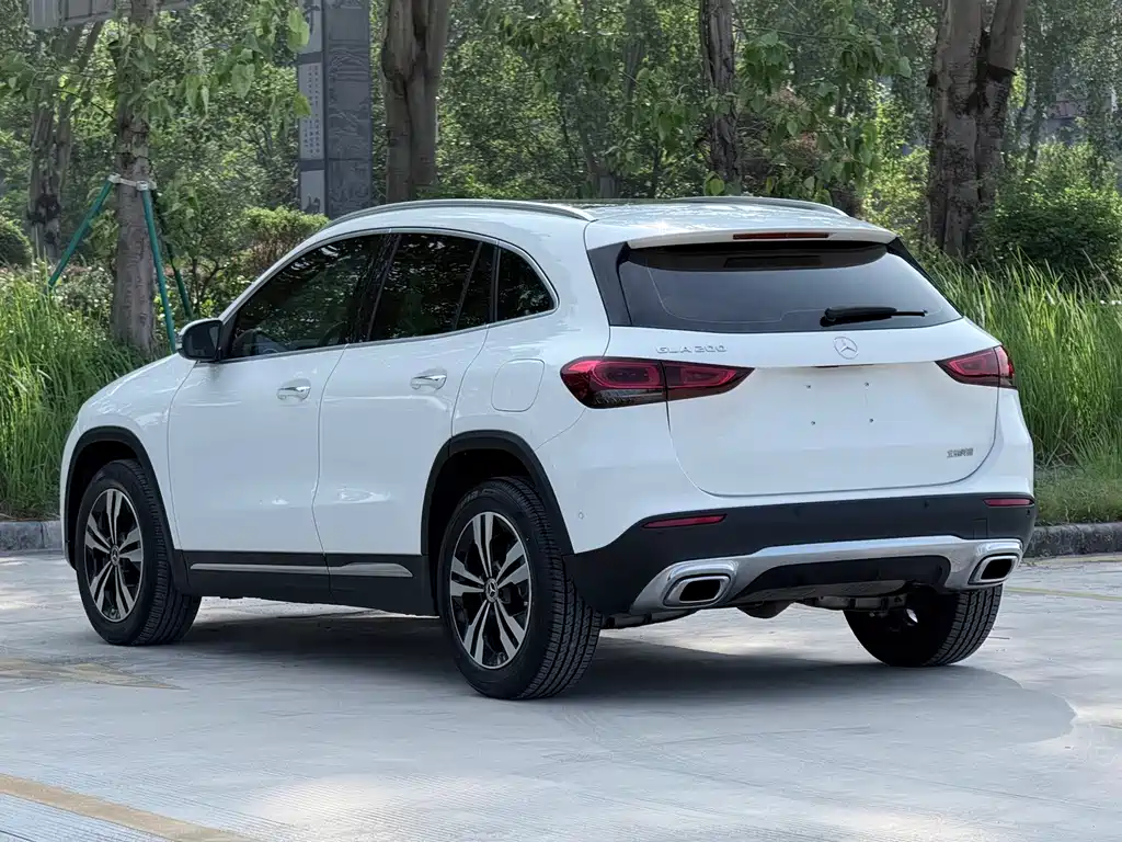 Mercedes-Benz GLA — фото 6
