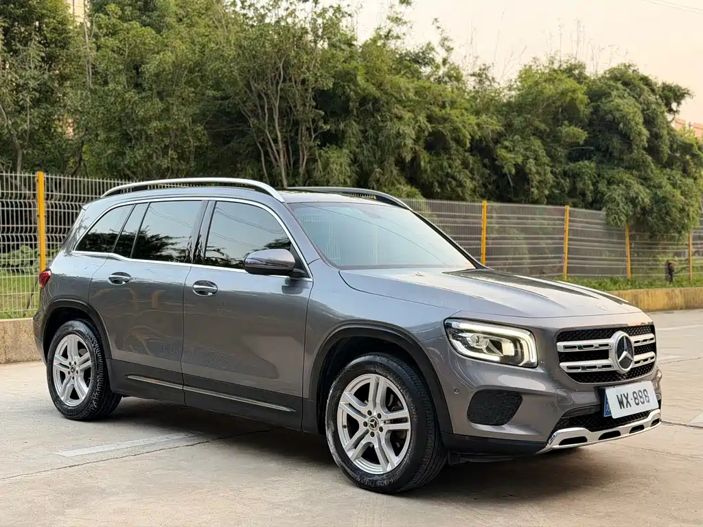 Mercedes-Benz GLB — фото 3