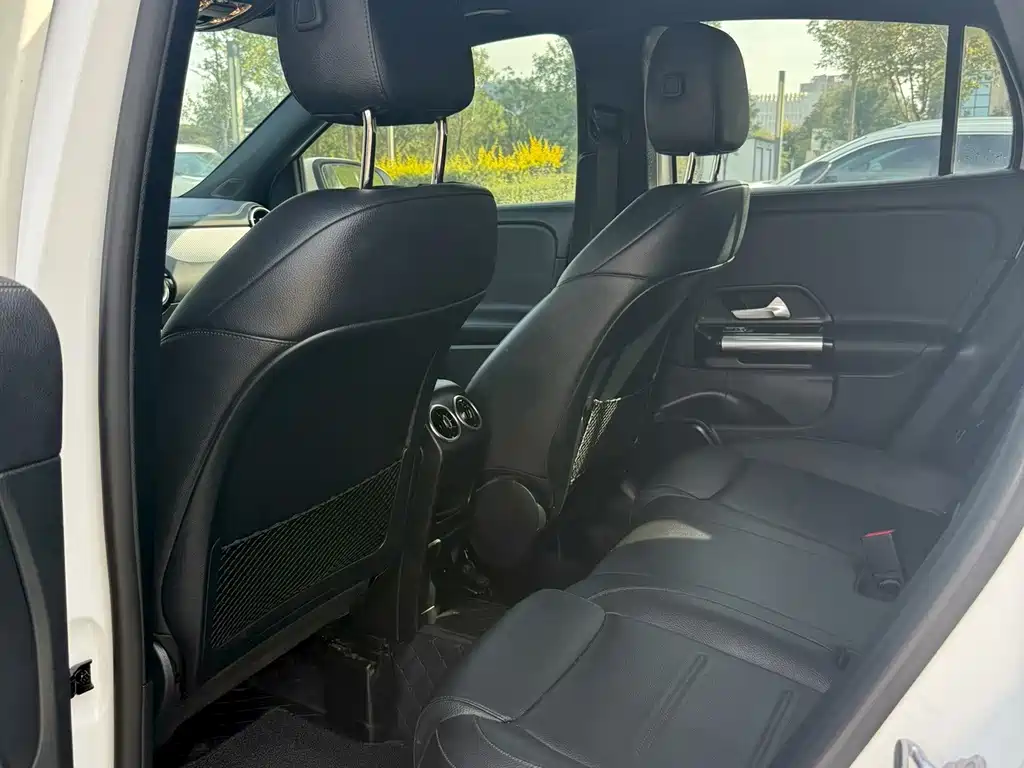 Mercedes-Benz GLA — фото 5