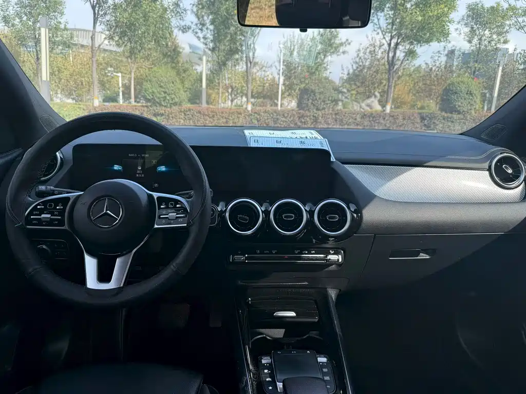 Mercedes-Benz GLA — фото 6