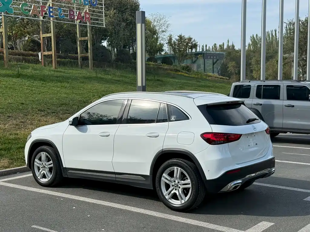 Mercedes-Benz GLA — фото 7