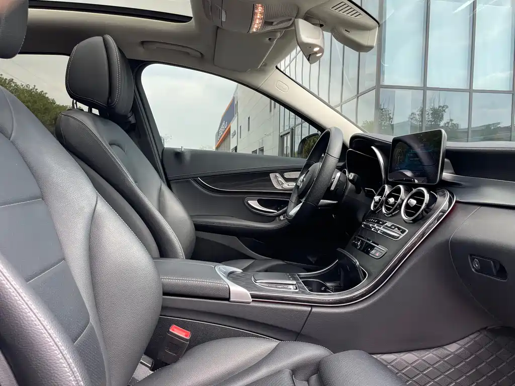 Mercedes-Benz C-Class — фото 14