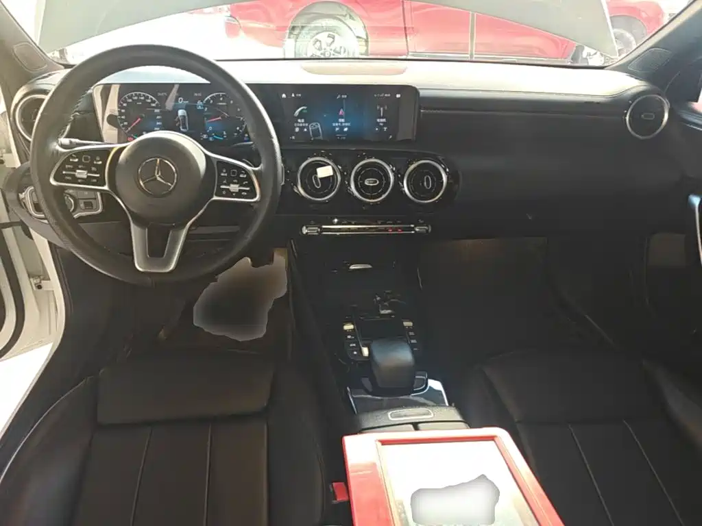 Mercedes-Benz A-Class — фото 10