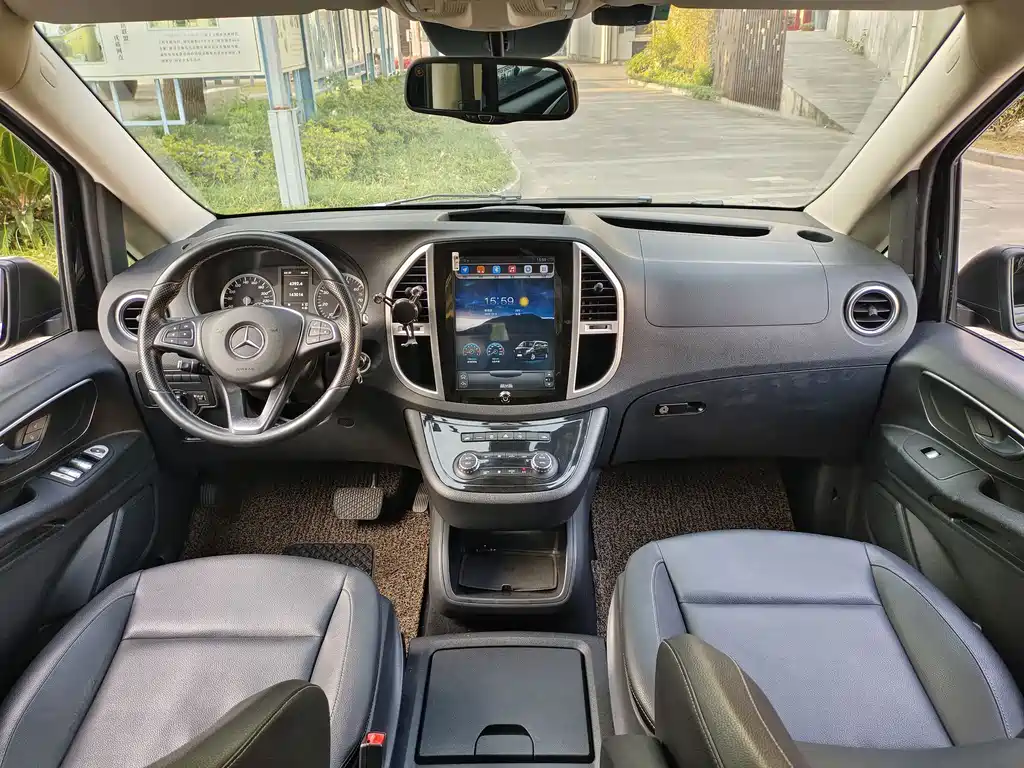 Mercedes-Benz Vito — фото 13
