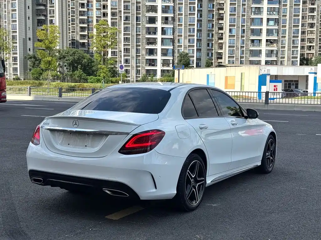 Mercedes-Benz C-Class — фото 12