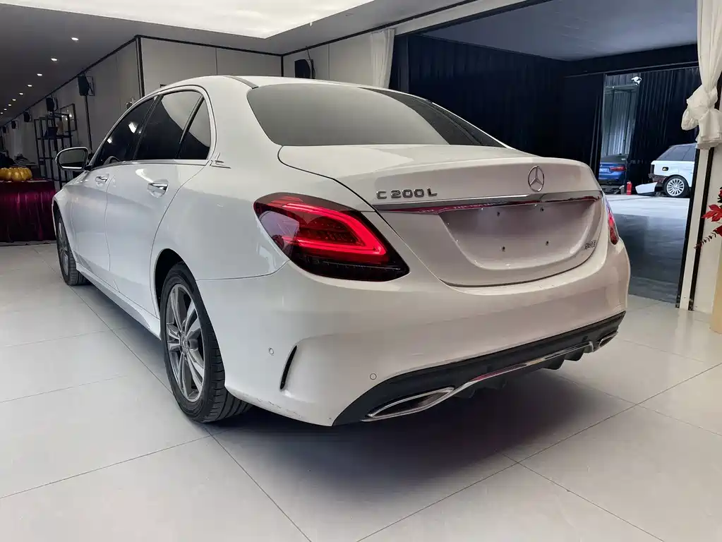Mercedes-Benz C-Class — фото 19
