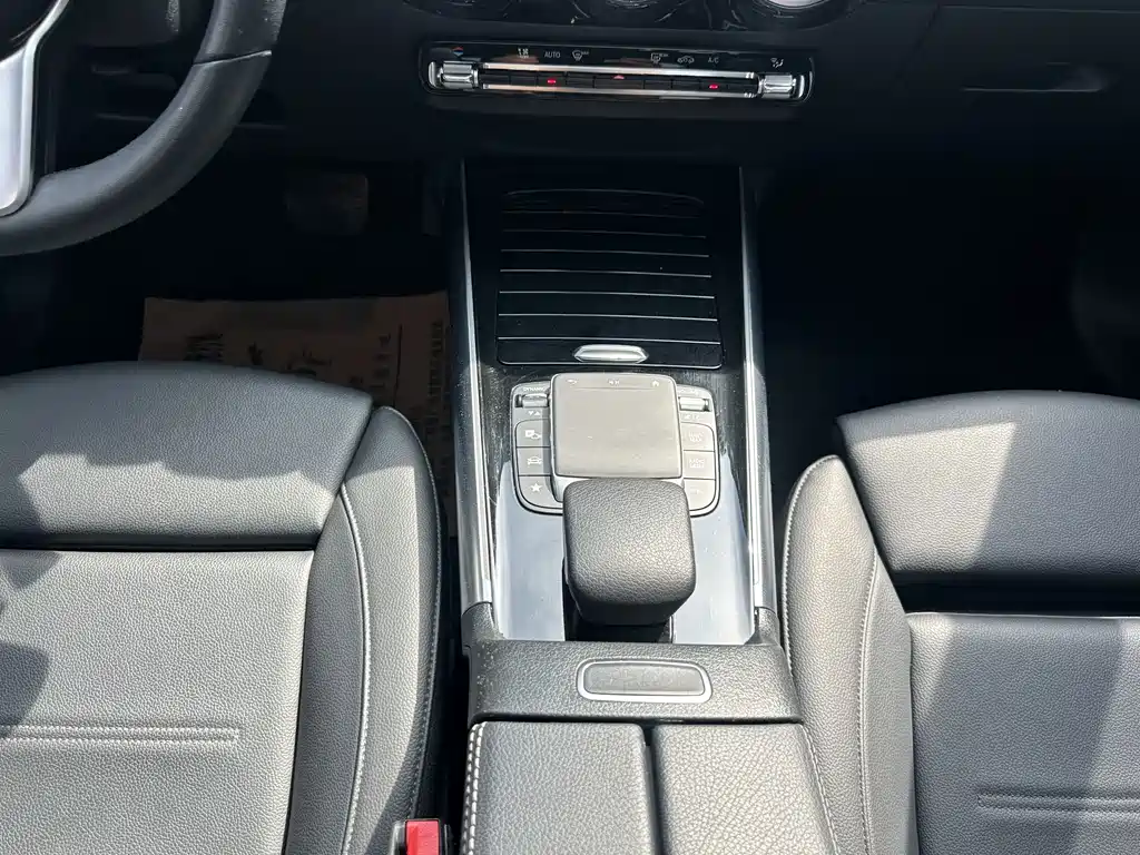 Mercedes-Benz GLA — фото 14