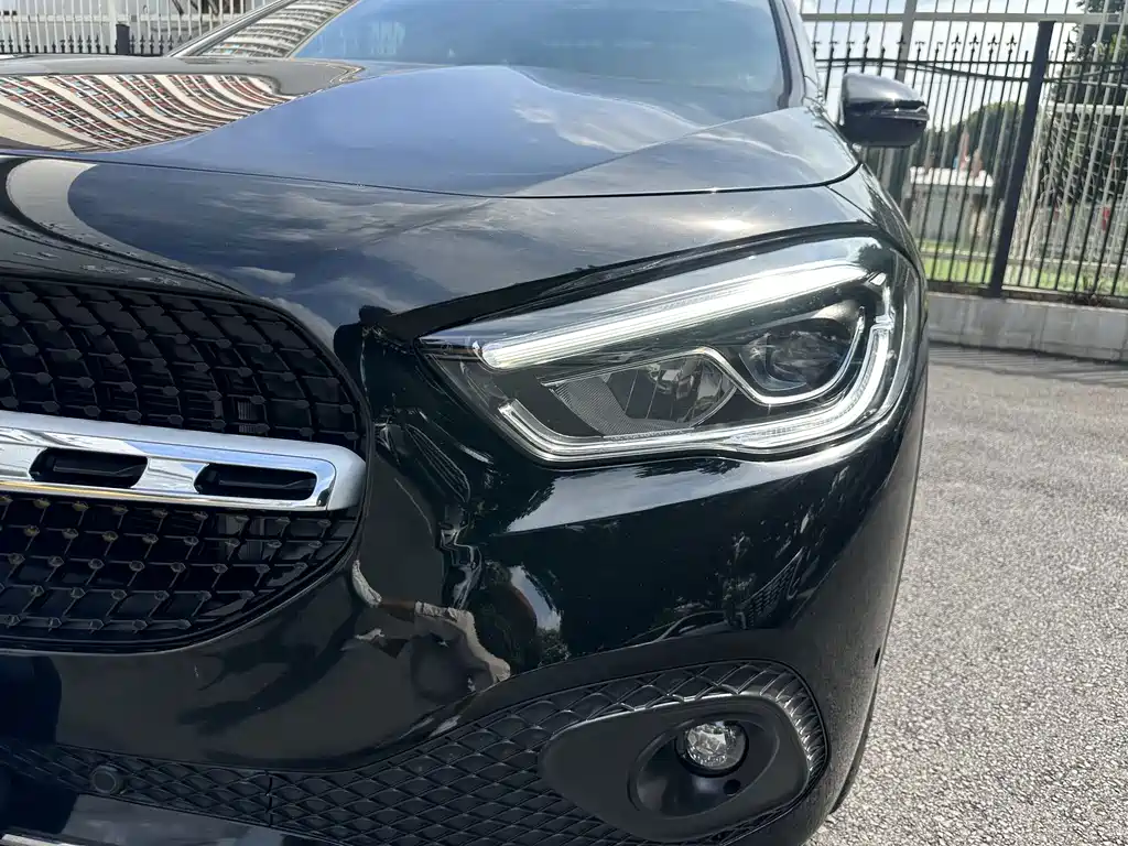 Mercedes-Benz GLA — фото 7