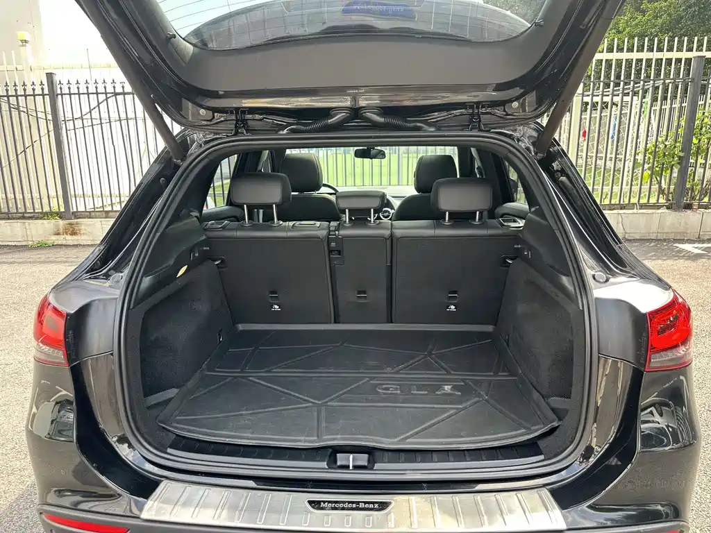 Mercedes-Benz GLA — фото 9