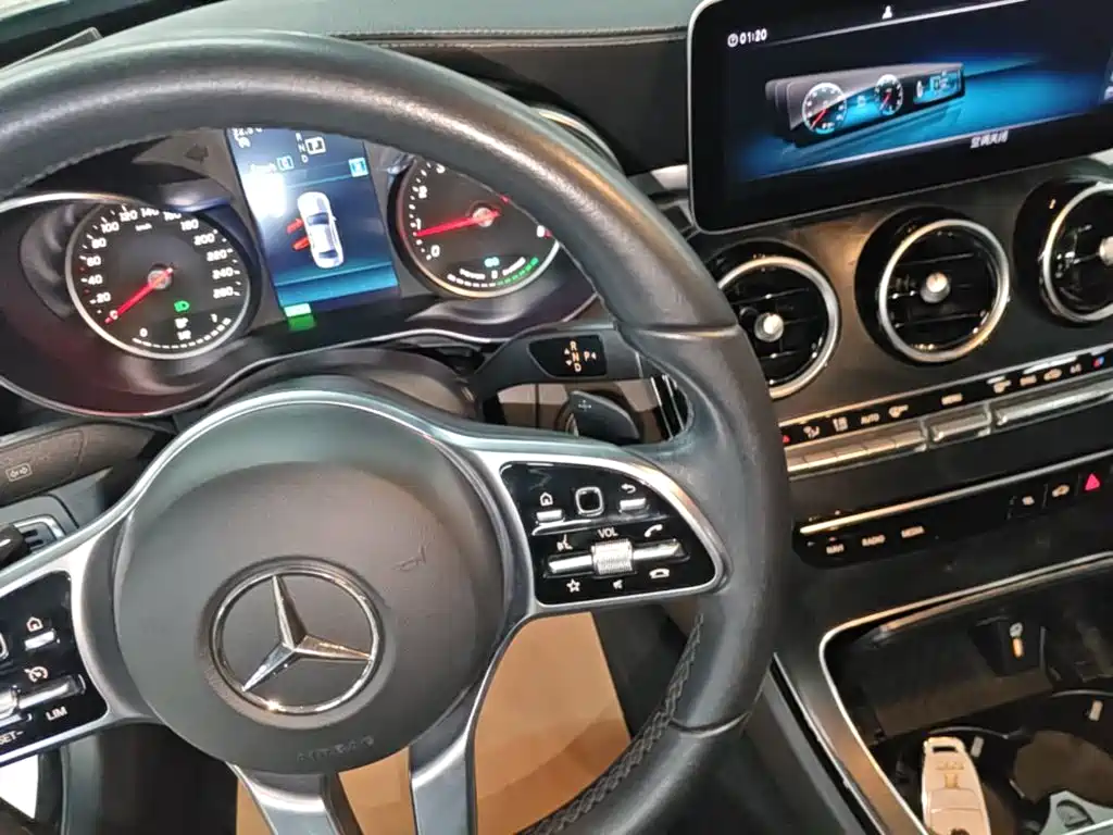 Mercedes-Benz C-Class — фото 14