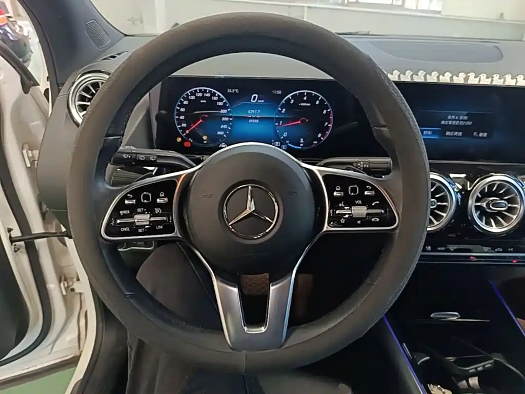 Mercedes-Benz GLA — фото 11