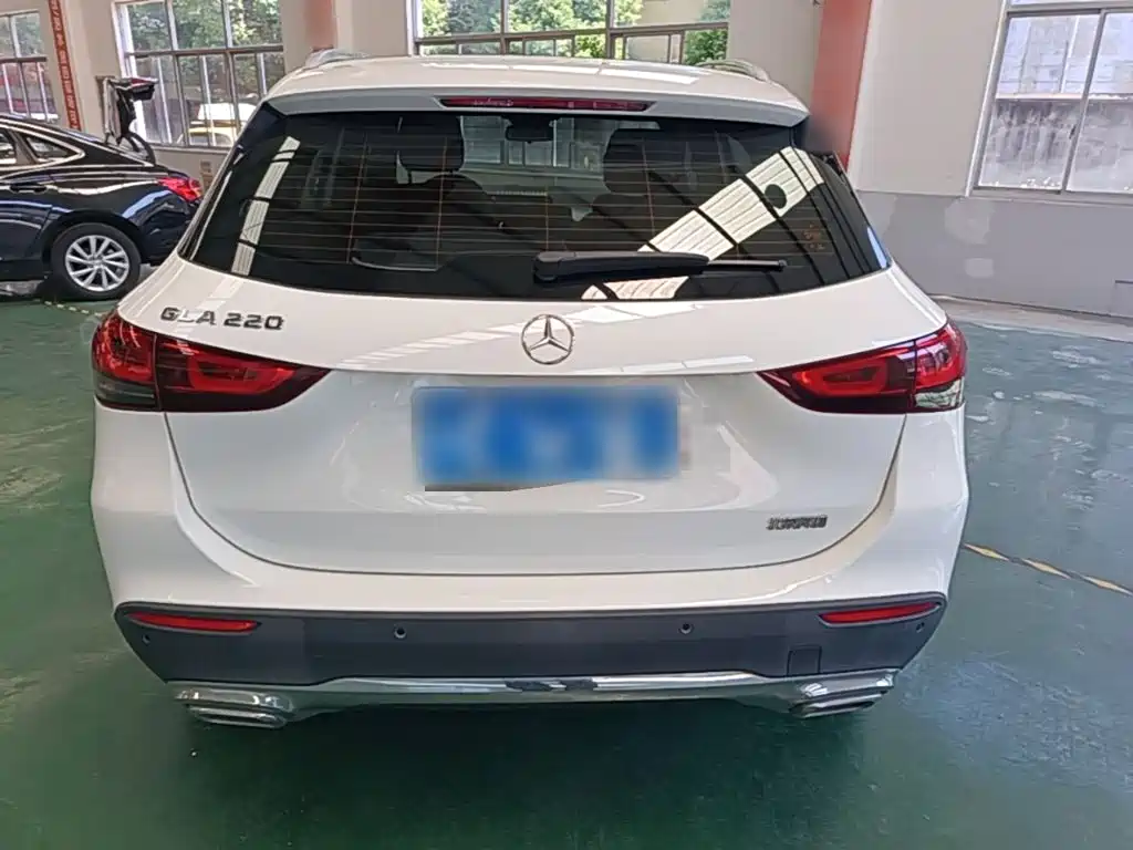 Mercedes-Benz GLA — фото 6