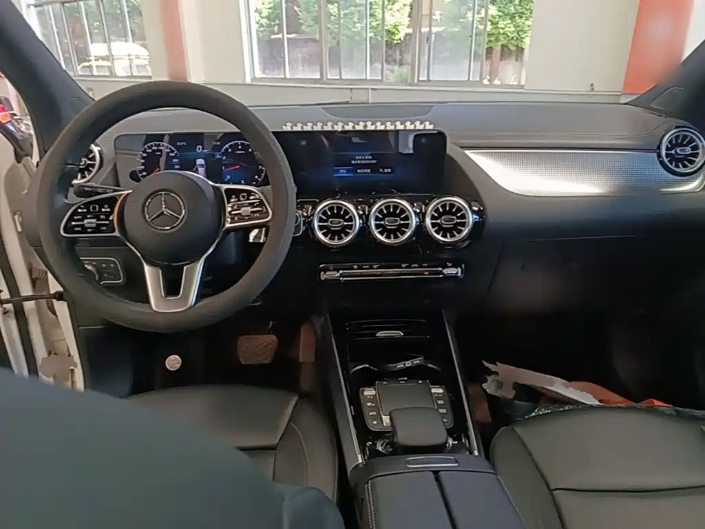 Mercedes-Benz GLA — фото 10