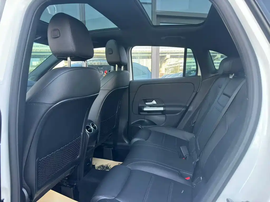 Mercedes-Benz GLA — фото 5