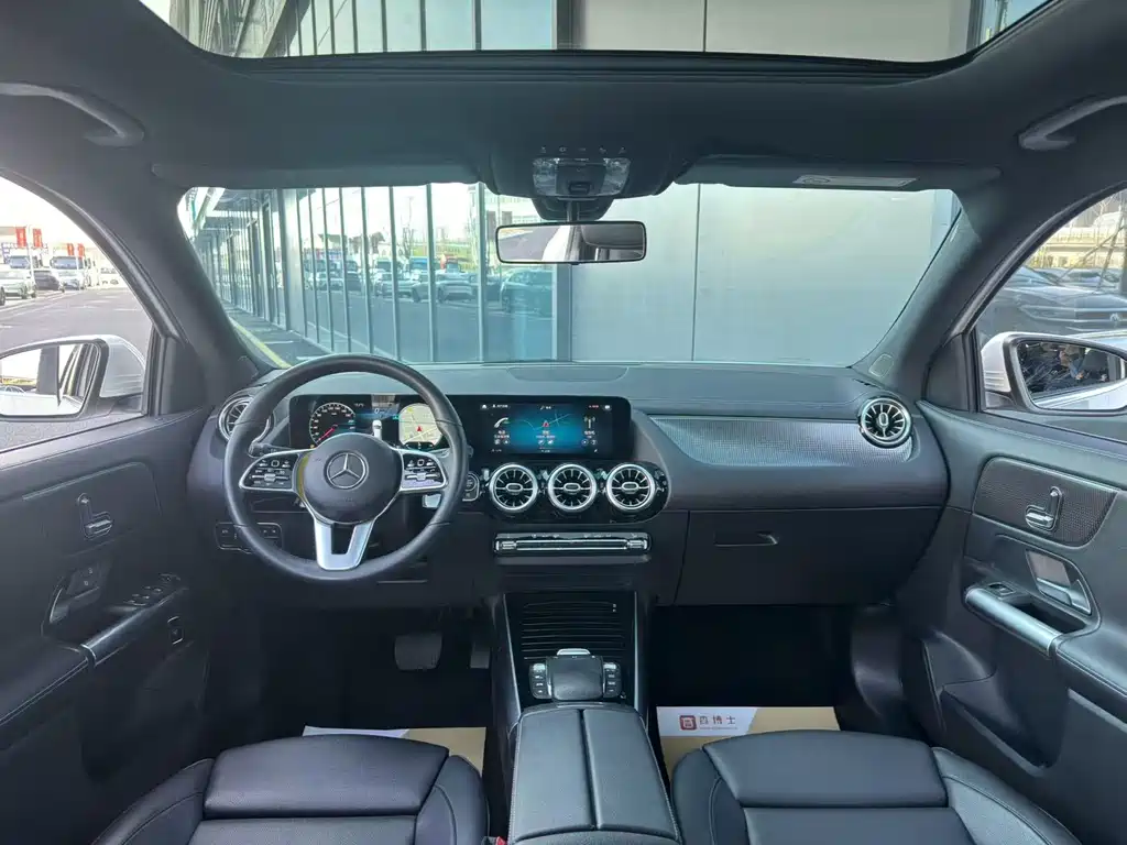 Mercedes-Benz GLA — фото 6