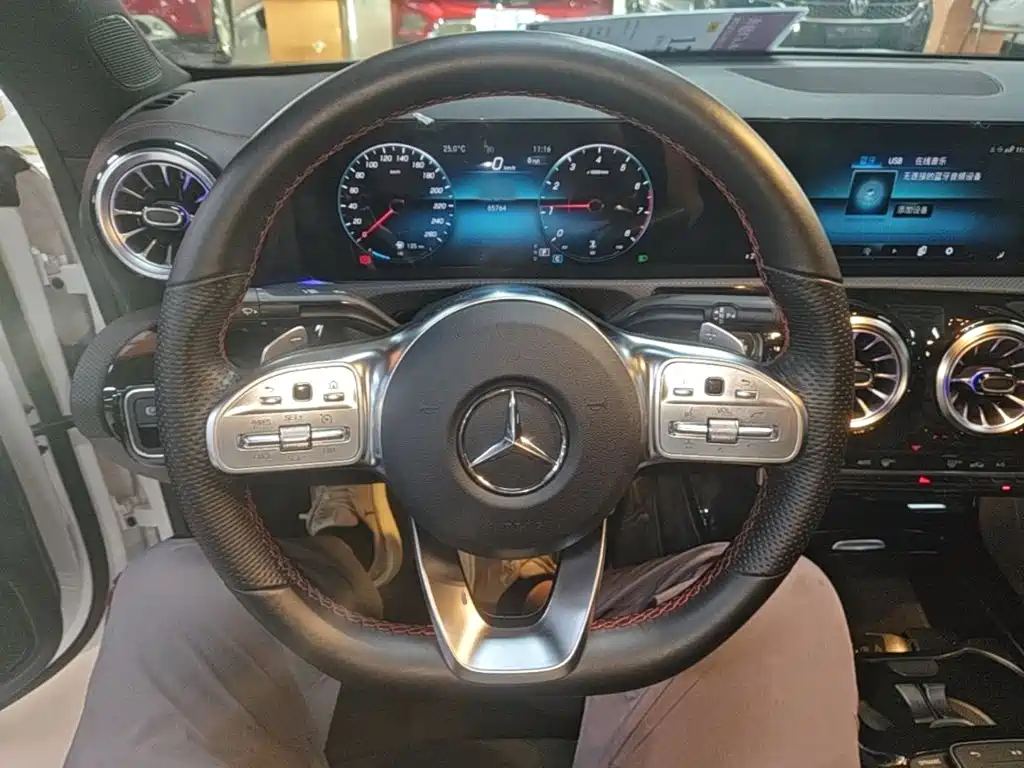 Mercedes-Benz CLA (Import) — фото 11