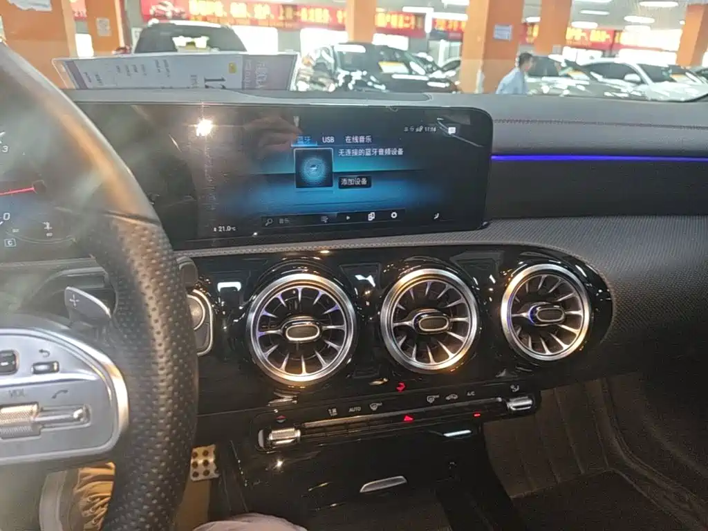 Mercedes-Benz CLA (Import) — фото 13