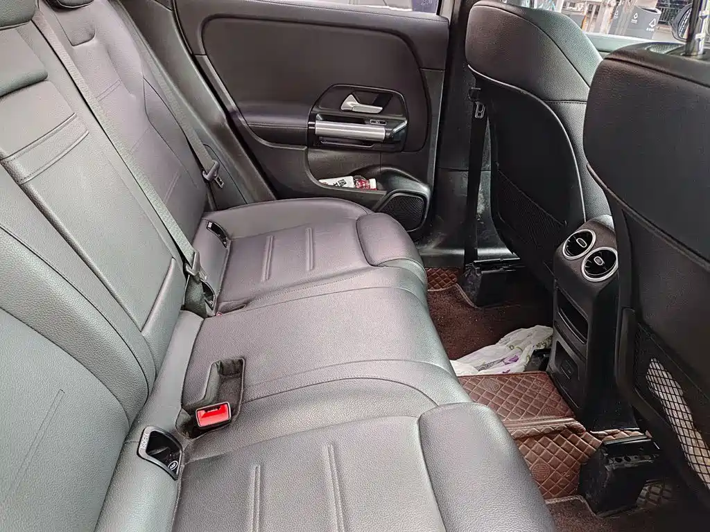 Mercedes-Benz GLA — фото 11