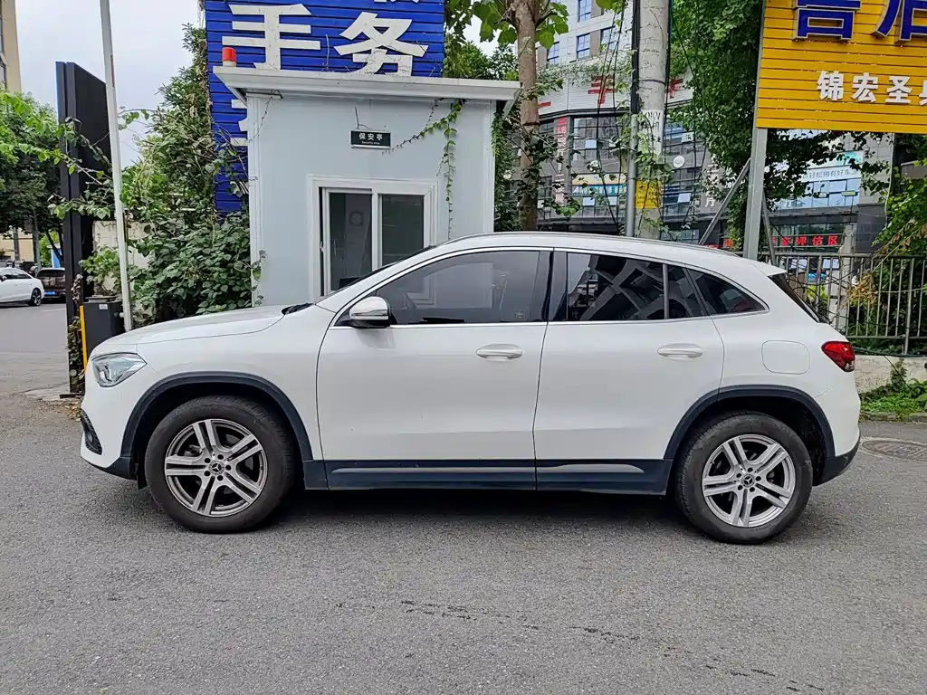 Mercedes-Benz GLA — фото 3