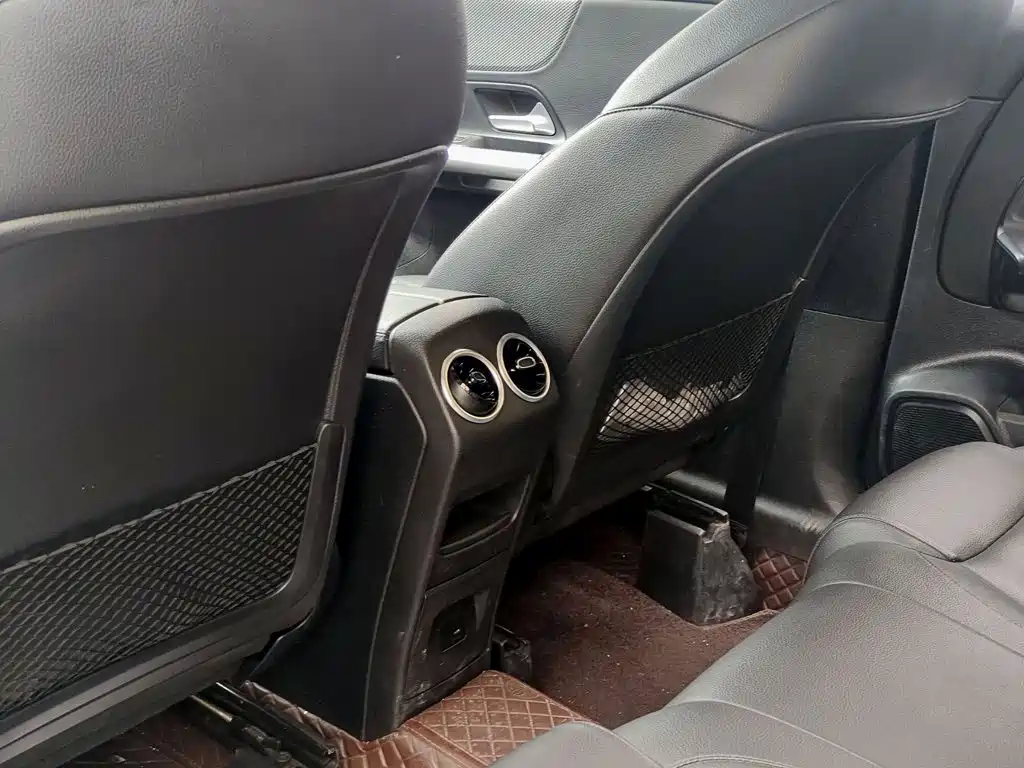 Mercedes-Benz GLA — фото 9