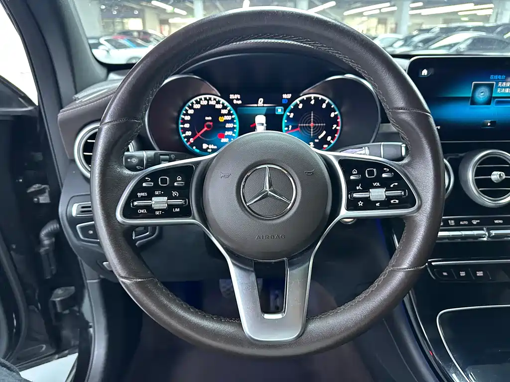 Mercedes-Benz GLC — фото 6