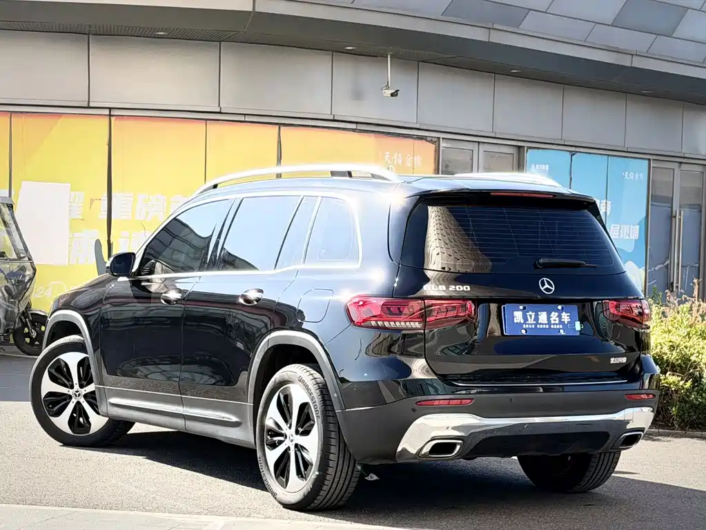 Mercedes-Benz GLB — фото 5