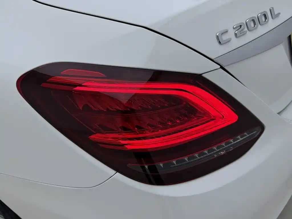 Mercedes-Benz C-Class — фото 14