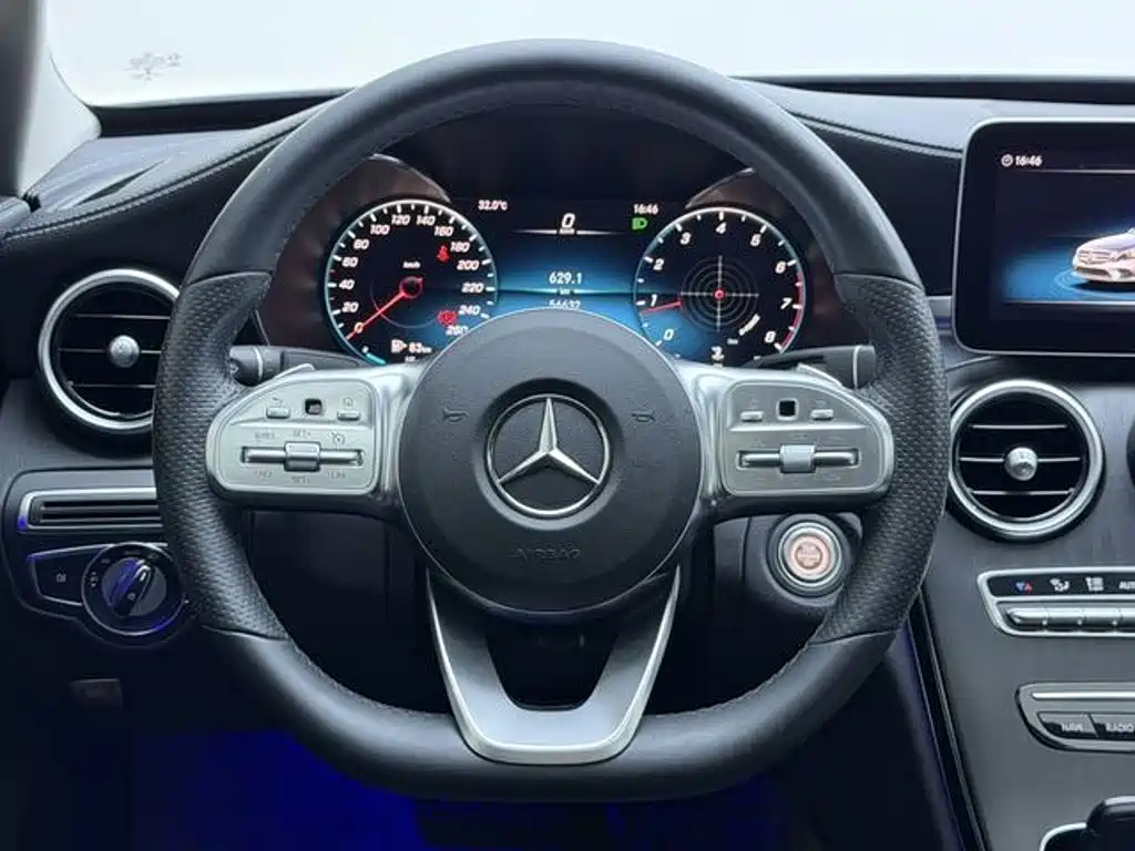Mercedes-Benz C-Class — фото 15