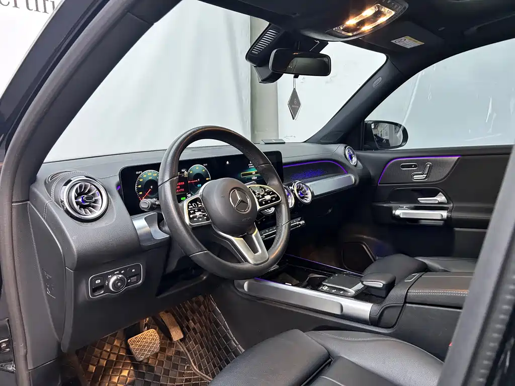 Mercedes-Benz EQB — фото 10