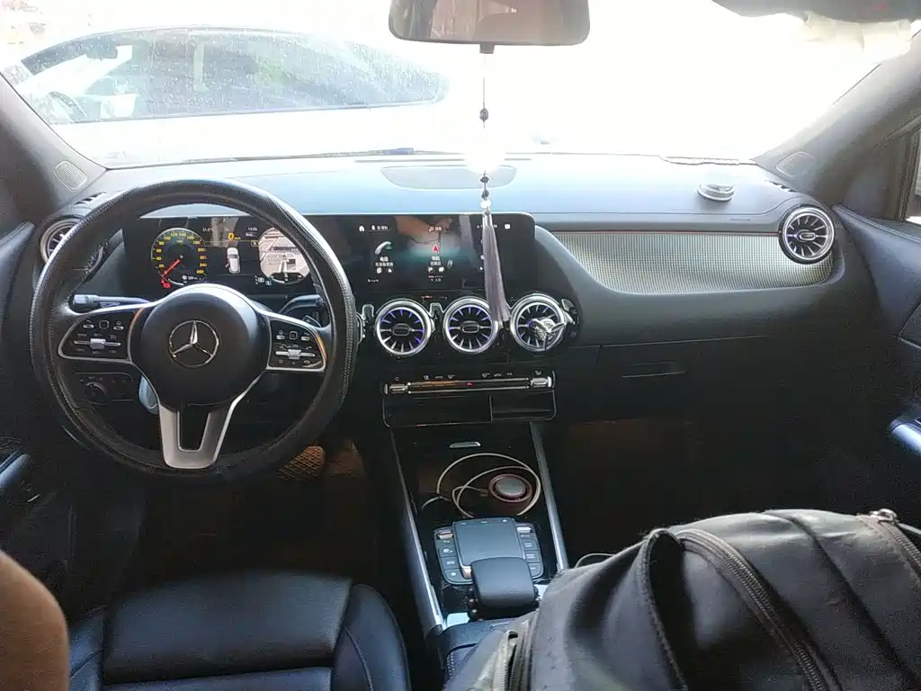 Mercedes-Benz GLA — фото 6