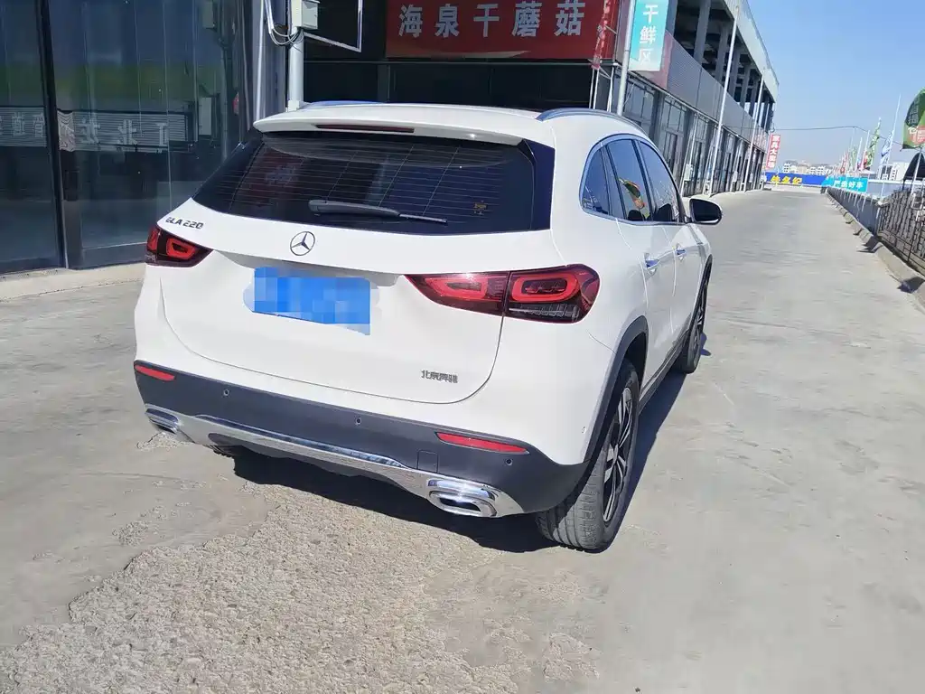 Mercedes-Benz GLA — фото 6