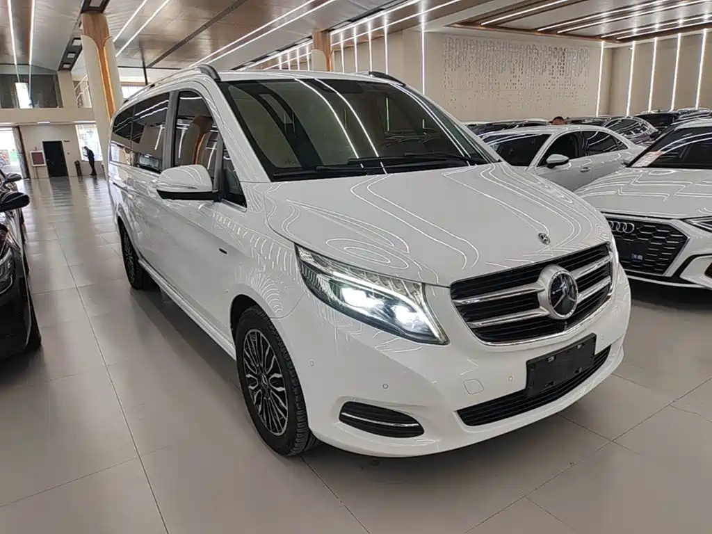 Mercedes-Benz V-Class — фото 4