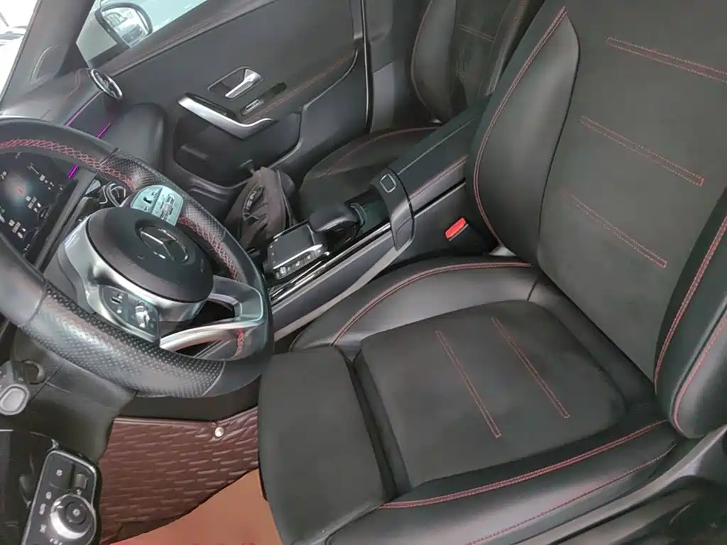 Mercedes-Benz CLA (Import) — фото 15
