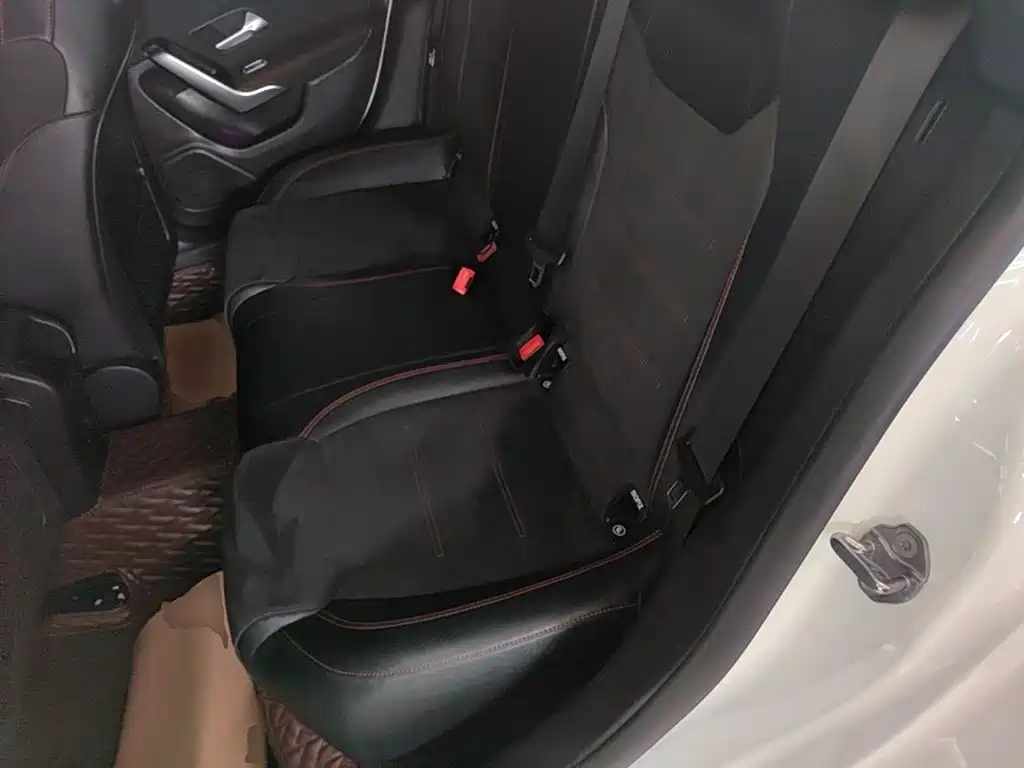 Mercedes-Benz CLA (Import) — фото 17