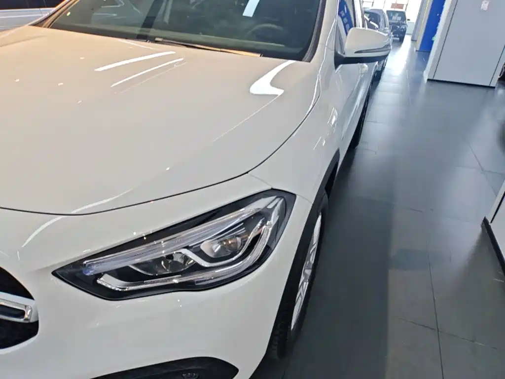 Mercedes-Benz GLA — фото 24